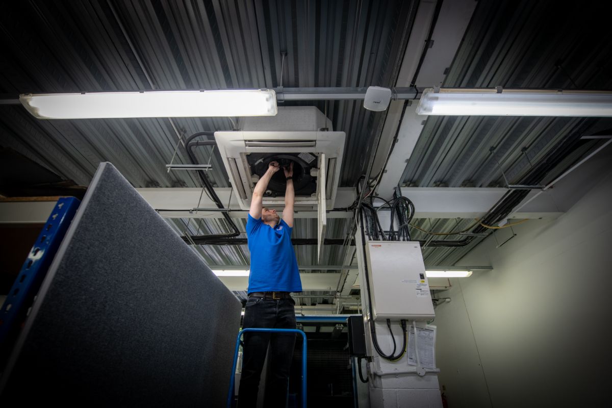 air con installation​